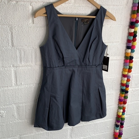 Vera Wang Peplum V neck Zip Up Tank Top Blouse sz 2 - Picture 2 of 6